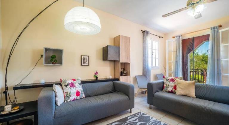 Villa with garden, private pool & grill | Suitable for remote work | Pet-friendly — photo 2