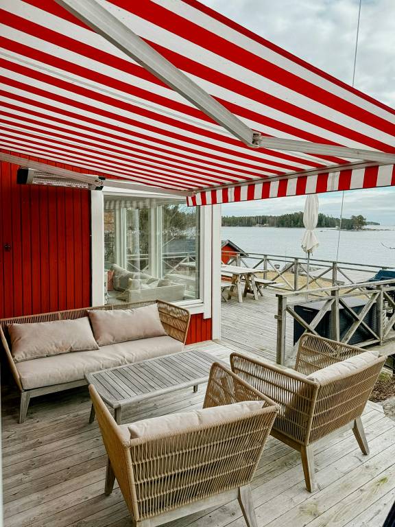Family-friendly vacation home with sauna, barbeque & yard | Water view | Perfect for remote work | Pets allowed — photo 3
