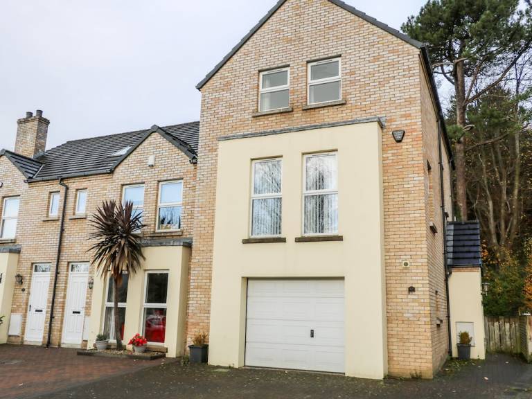House  Coleraine