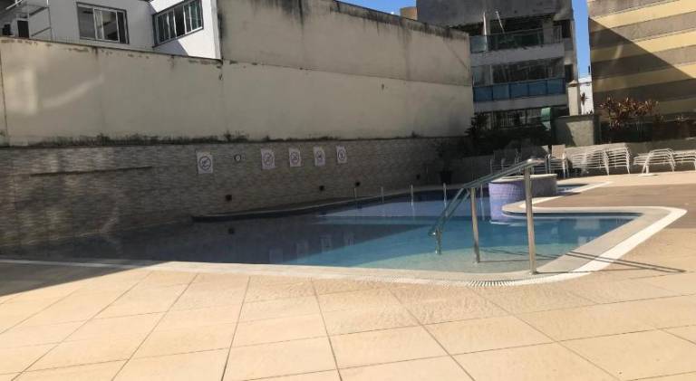 Apartment with jacuzzi & pool — photo 4