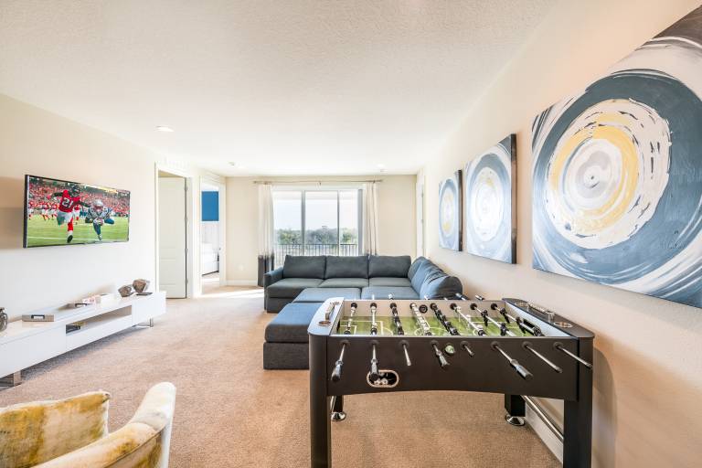 Family-oriented house with hot tub & private pool | Pet-friendly — photo 5