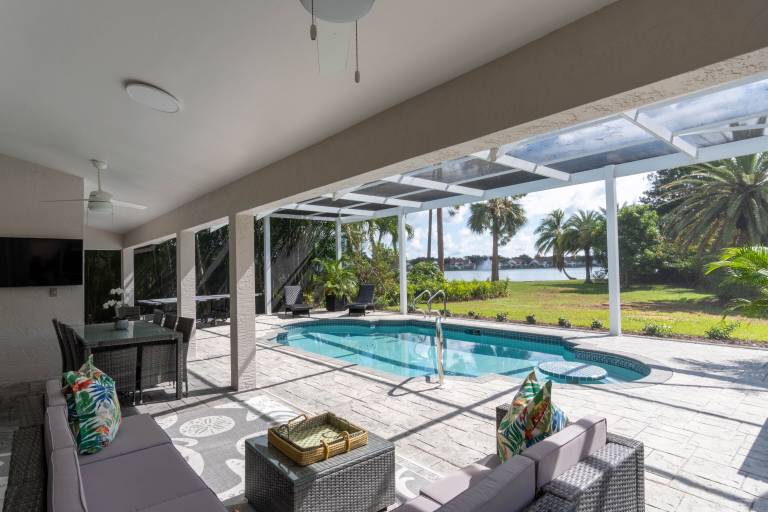 House Naples
