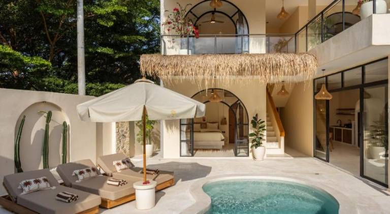 Family-oriented villa with terrace, yard & private pool | Perfect for remote work | Dogs allowed — photo 3