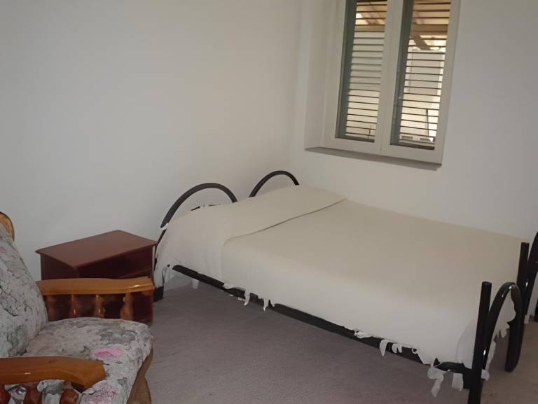 Apartment with yard in Parghelia