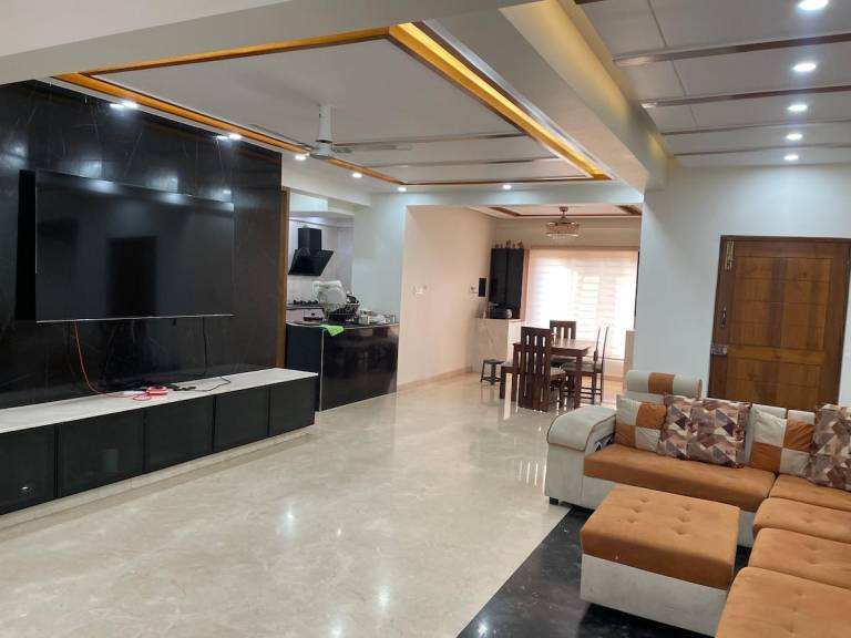 370 m&sup2; Ferienhaus