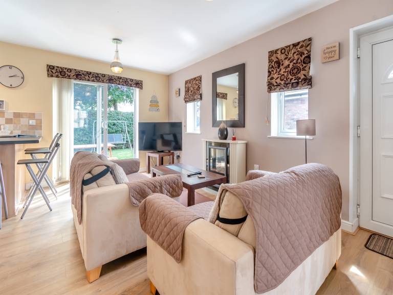 Children-friendly beautiful cottage with jacuzzi | River view | Pet-friendly — photo 3