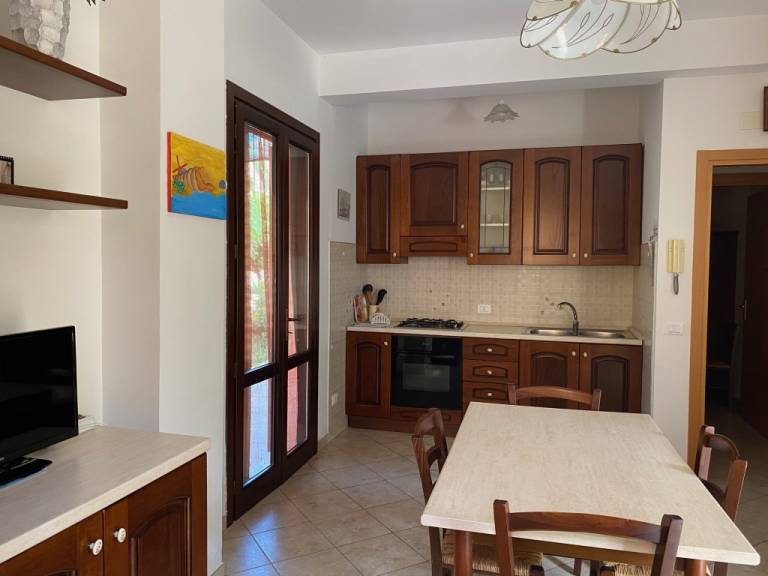 Child-friendly beautiful holiday apartment with patio & garden | Garden view | Pets are welcome — photo 5