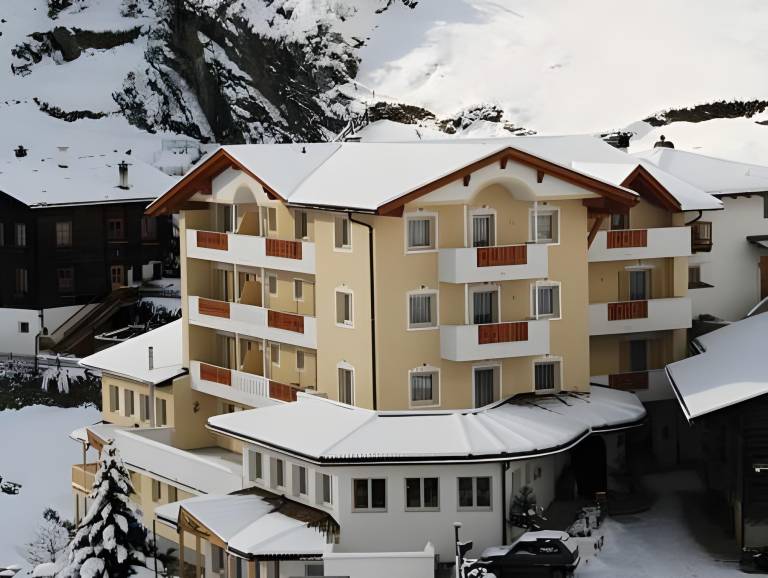 Tonzhaus Hotel in Senales