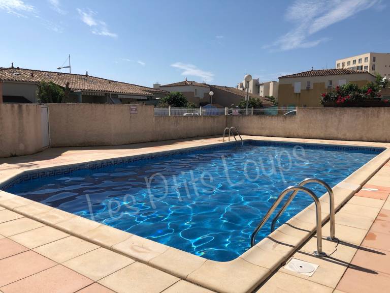 Villa with terrace, pool & grill — photo 2