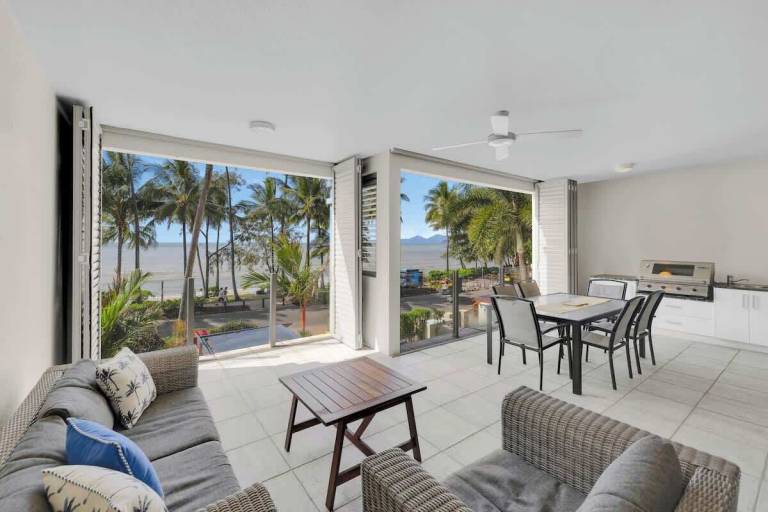 Apartment  Palm Cove