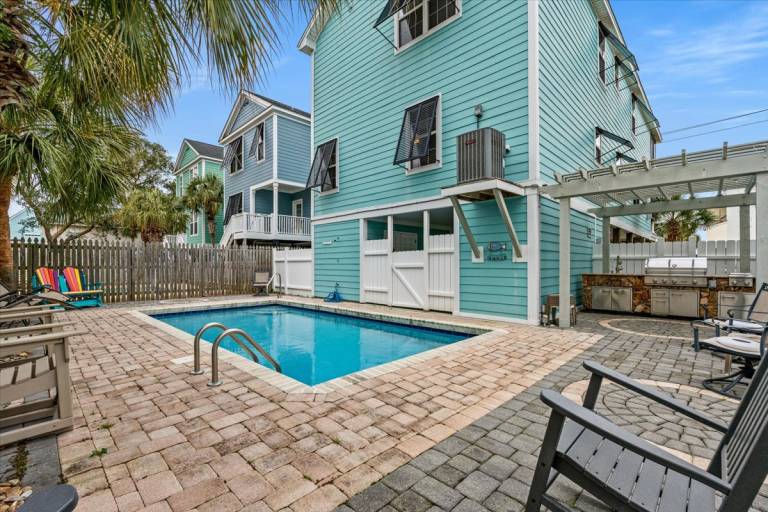 Dolphin Retreat — photo 2