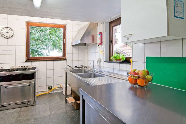 Cottage with patio, garden & grill — photo 4