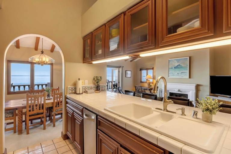 Cottage  Avalon