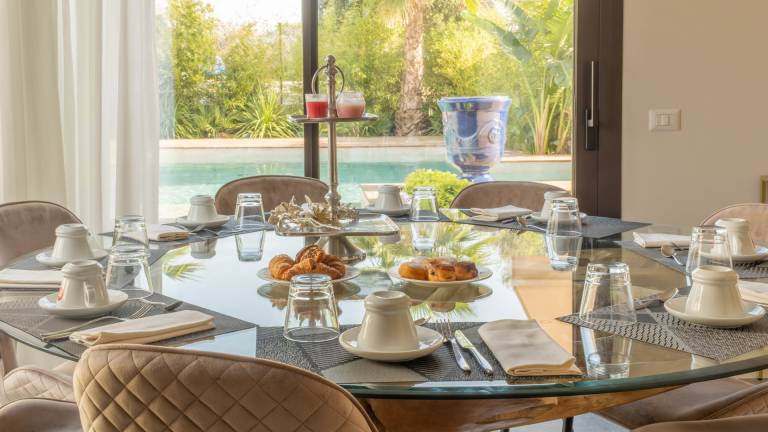 Family-oriented beautiful villa with garden, patio & private pool | Garden view | Pets are welcome — photo 4