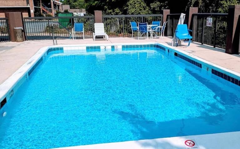 Quality Inn & Suites Thomasville-High Point — photo 2