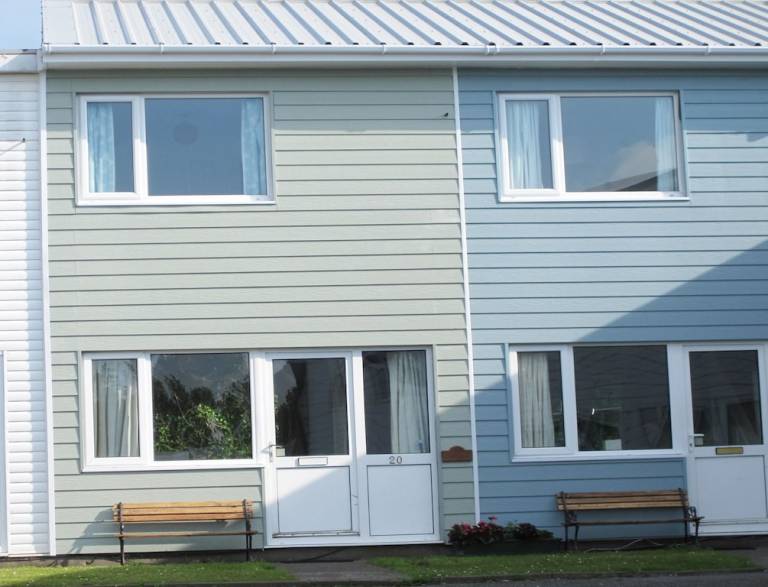 Chalet Lamphey