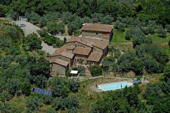 Appartamento a Montevarchi con piscina, terrazza e giardino