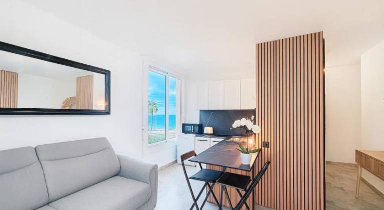 Holiday apartment with 1 room for 2 persons in Cagnes-sur-Mer