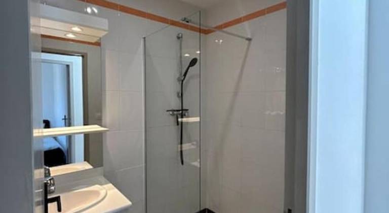 Apartment with 2 rooms for 6 persons — photo 2