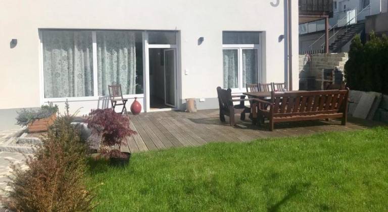 Apartment with yard & patio in Meersburg