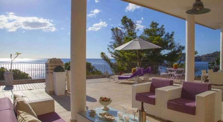 Family-oriented charming serviced apartment with yard & patio | Next to the beach | Pet-friendly — photo 4