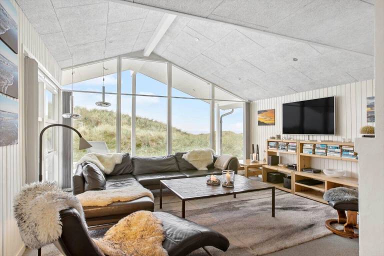Fully equipped house with sauna, patio & grill | Sea view | Beach nearby | Pet-friendly — photo 2