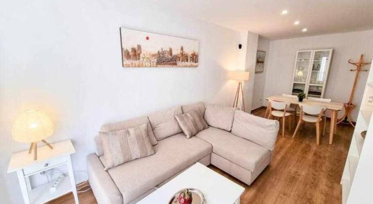Holiday apartment | Near Cathedral-Basilica of Our Lady of the Pillar | Good for workation — photo 2