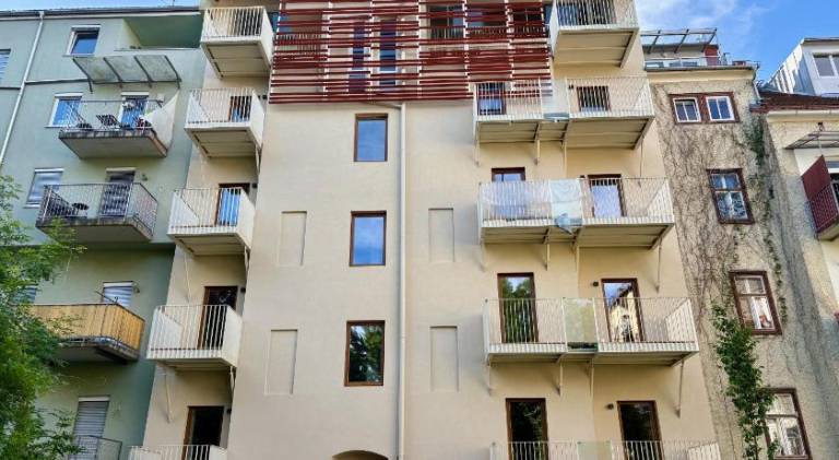 Apartment with garden & terrace — photo 4