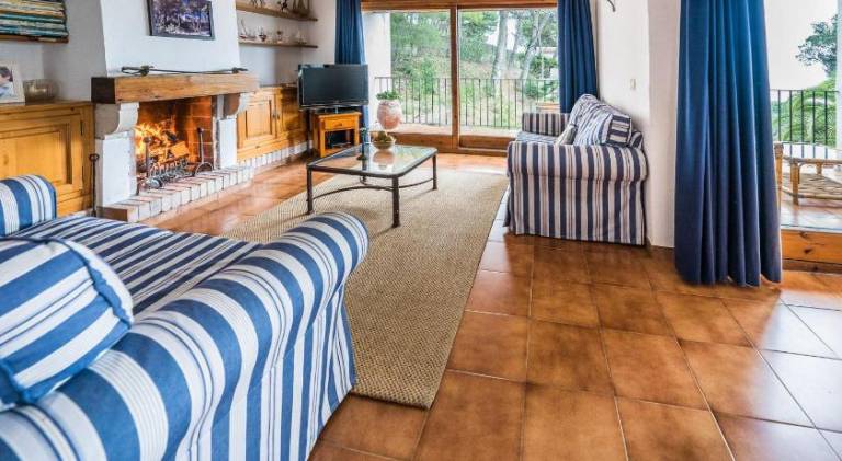 Villa with pool | Pets are welcome — photo 2