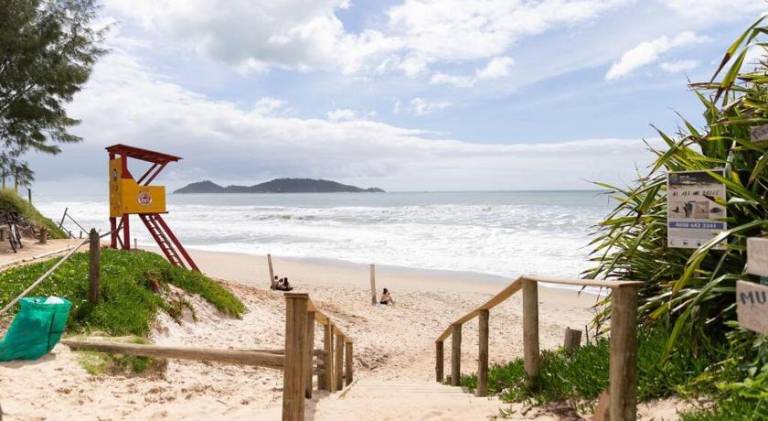 Rental apartment | Next to the beach | Pet-friendly in Florianópolis