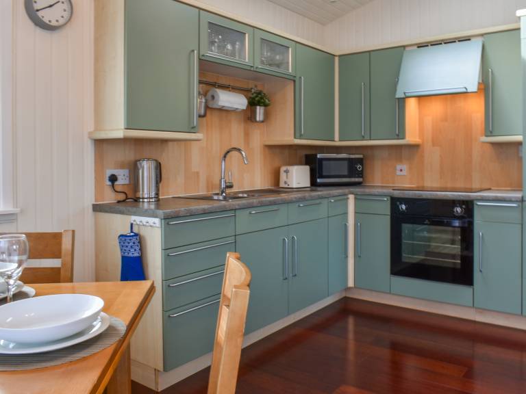 Family-oriented charming cottage with garden | River view | Pets are welcome — photo 5