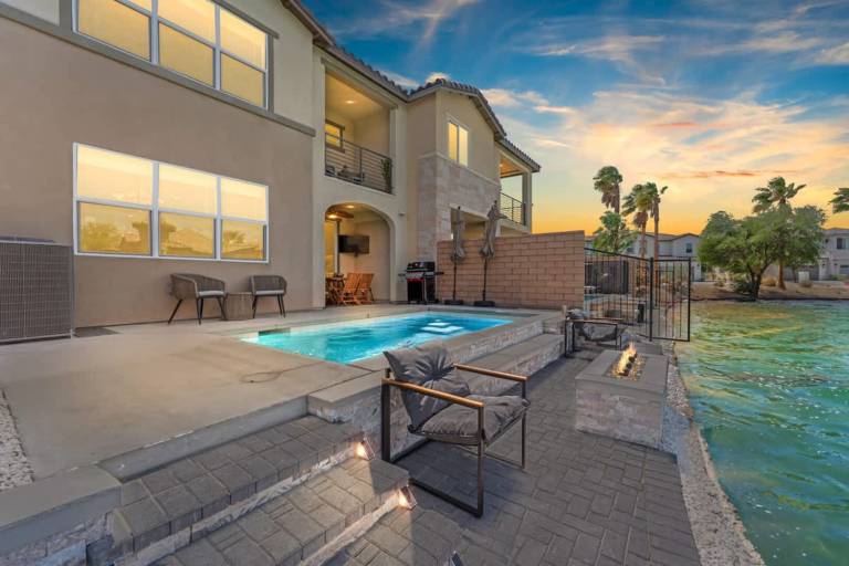 Vacation home with private pool in Indio, CA