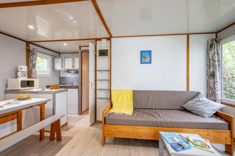 Chalet with BBQ & heated pool | Pets are welcome — photo 4