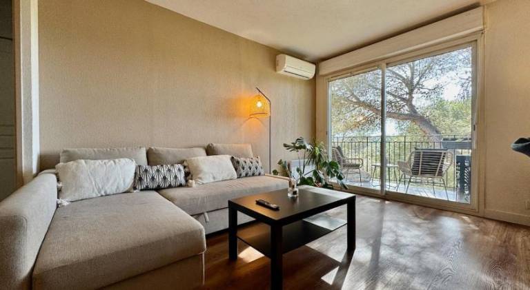 Holiday apartment with pool | Pets are welcome in Valbonne