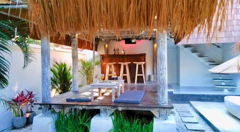 Villa with hot tub & private pool — photo 4