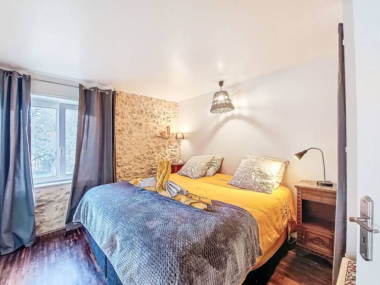 Family-oriented lovely vacation home with garden, grill & pool | Pets allowed — photo 4
