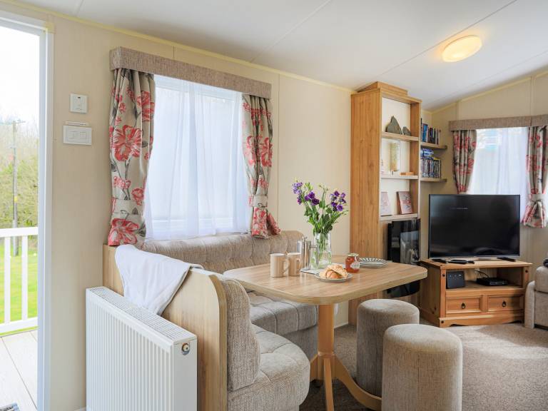 Children-friendly charming cottage with yard | River view | Dogs allowed — photo 4