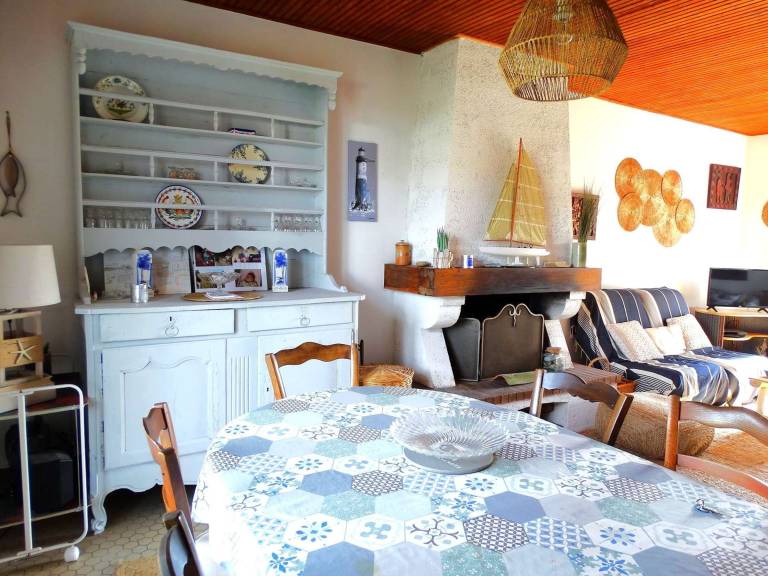 Renovated house near beach with garden, 4 bedrooms — photo 4