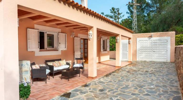 Fully equipped ample villa with patio, yard & BBQ | Beach nearby | Dogs allowed — photo 5