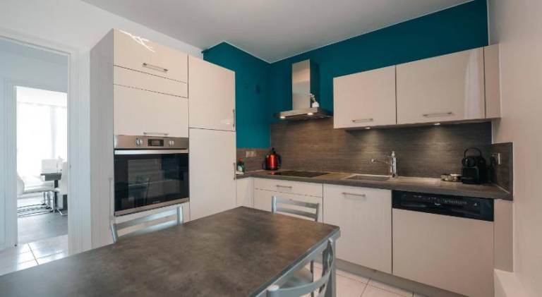 Apartment with 2 rooms for 6 persons — photo 3