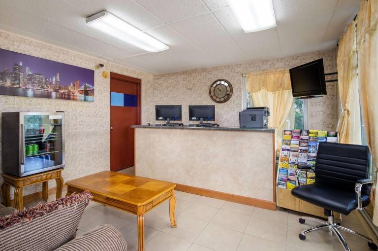 Americas Best Value Inn Wytheville — photo 3
