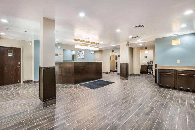 Sleep Inn & Suites Tallahassee-Capitol — photo 4