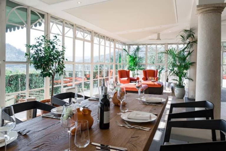 Family-oriented villa with private pool, BBQ & yard | Mountain view | Good for workation | Dogs allowed — photo 3