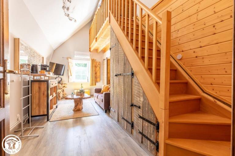 Bed and Breakfast 'Chambre Uriël' with Mountain View, Wi-Fi and Air Conditioning in Riom