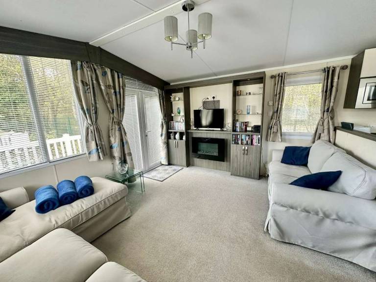 2-Bed Ringwood Cabin - incl Park Pass, SelfCheckin — photo 3