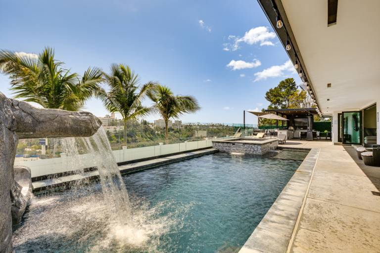 Pool Spa & City Views Luxe Home in San Diego
