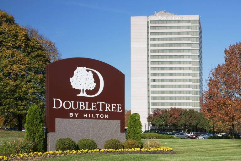 DoubleTree by Hilton Kansas City Overland Park