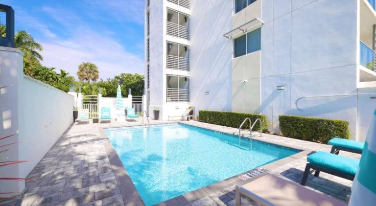 Rental apartment with pool — photo 5