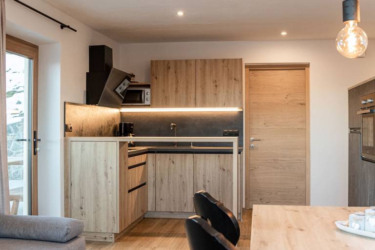 Apartment 'Schönblick' with Mountain View, Private Terrace and Wi-Fi in Villandro