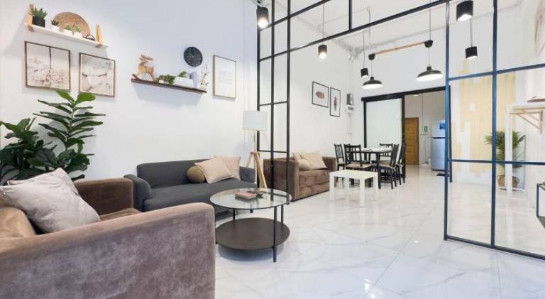 Big villa | Next to Chinatown | Pet-friendly — photo 4